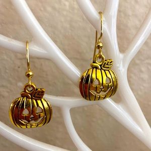 5/$10❤️❤️❤️NEW BRASS Pumpkin Dangling Earrings Handmade